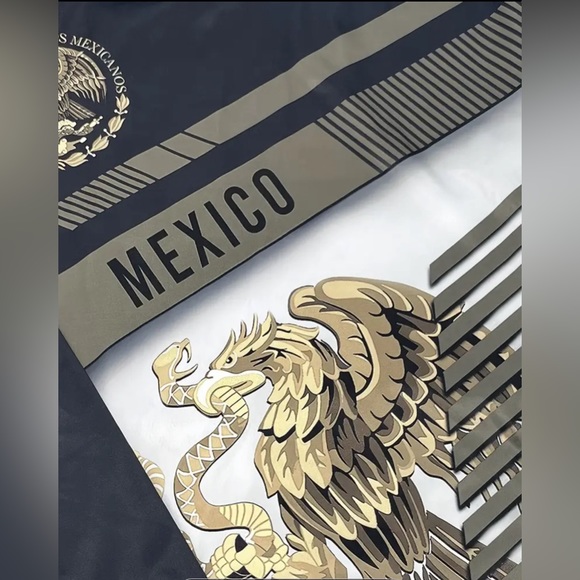 Men's shirt with eye-catching Mexican Aztec print: Round neck, long sleeves, com - Picture 7 of 7